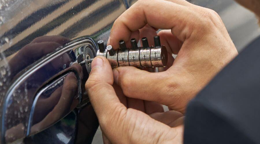 Expert tile roof repair services in Winigan, MO